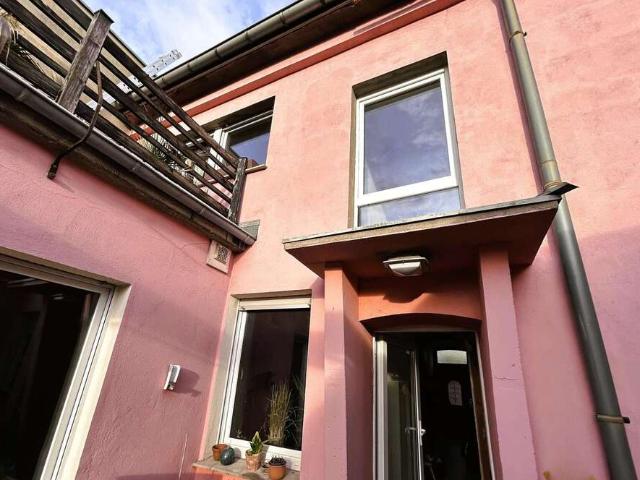 Haus zum Kaufen in Meerbusch 439.000,00 EUR 186.7 m²