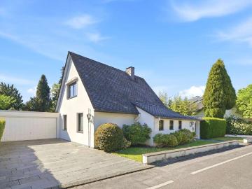 Haus zum Kaufen in Meerbusch 695.000,00 EUR 114.43 m²