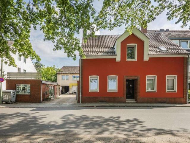 Haus zum Kaufen in Meerbusch 698.000,00 EUR 240 m²