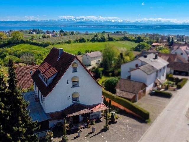 Haus zum Kaufen in Meersburg Riedetsweiler 1.619.000,00 EUR 389 m²