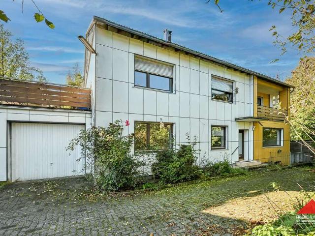 Haus zum Kaufen in Meinerzhagen 349.000,00 EUR 282 m²