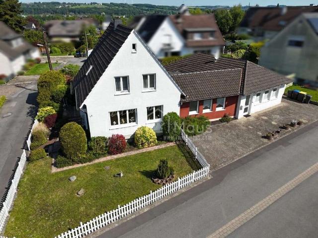 Haus zum Kaufen in Menden 299.000,00 EUR 218.85 m²