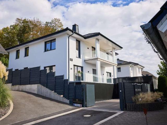 Haus zum Kaufen in Meschede 990.000,00 EUR 274.37 m²