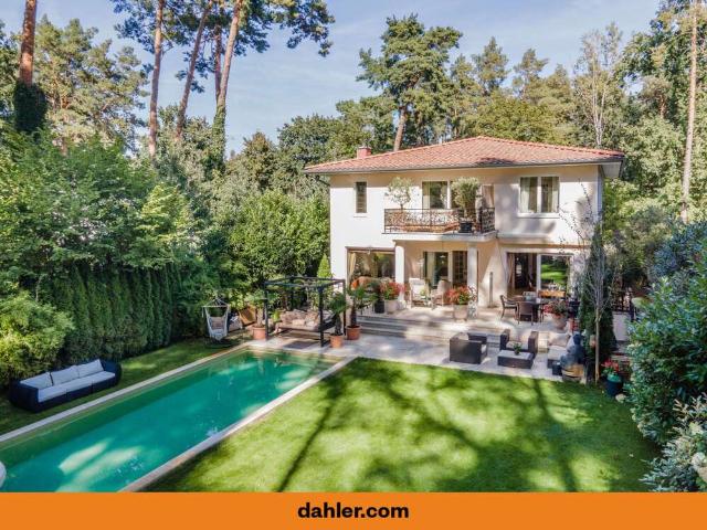 Haus zum Kaufen in Michendorf Wilhelmshorst 2.480.000,00 EUR 344.3 m²