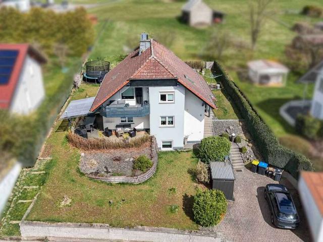 Haus zum Kaufen in Mücke 449.000,00 EUR 220.22 m²