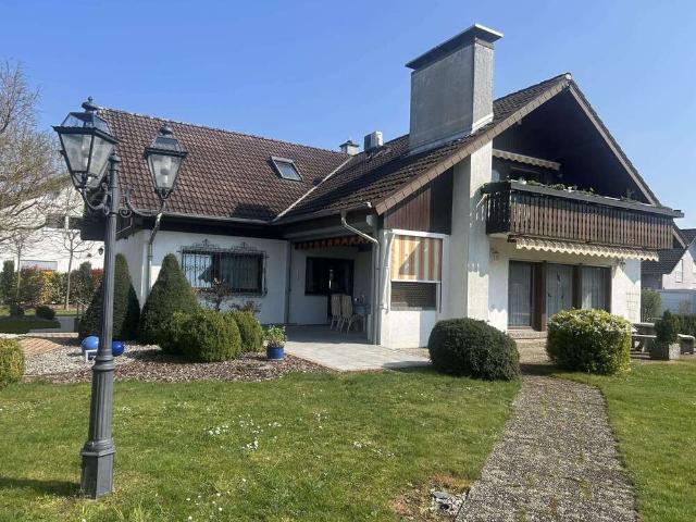 Haus zum Kaufen in Muggensturm 980.000,00 EUR 378.67 m²