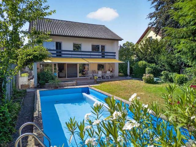 Haus zum Kaufen in Muggensturm 750.000,00 EUR 186 m²