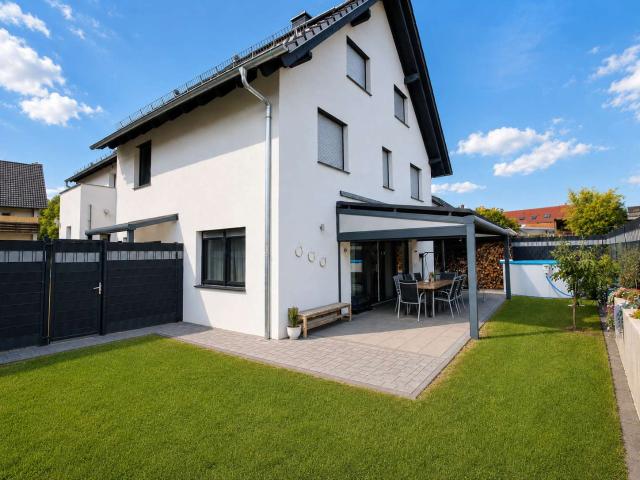 Haus zum Kaufen in Mühlhausen 1.199.000,00 EUR 322 m²