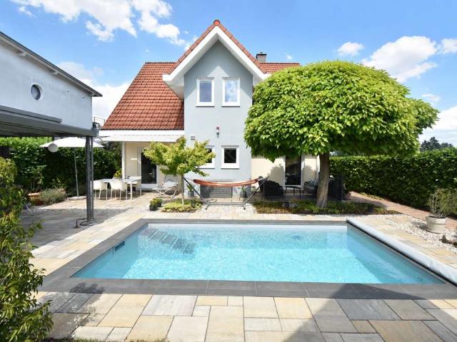 Haus zum Kaufen in Mühlheim 1.100.000,00 EUR 219 m²