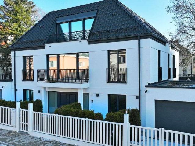 Haus zum Kaufen in München 6.400.000,00 EUR 440 m²
