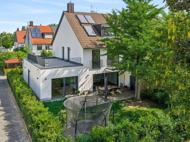 Haus zum Kaufen in München 1.786.000,00 EUR 203 m²
