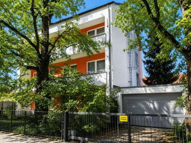 Haus zum Kaufen in München 2.750.000,00 EUR 304 m²