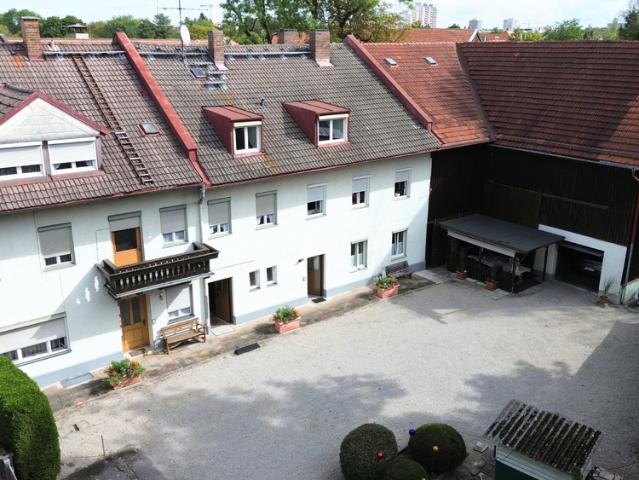 Haus zum Kaufen in München 2.950.000,00 EUR 300 m²