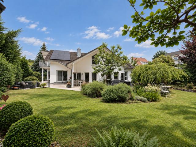 Haus zum Kaufen in Mundelsheim 1.100.000,00 EUR 314 m²
