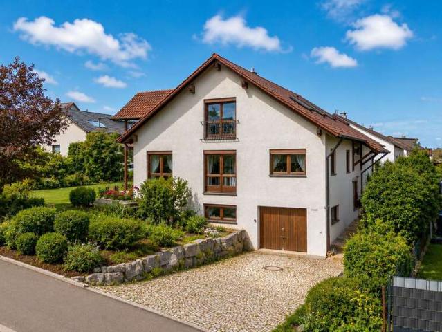 Haus zum Kaufen in Münsingen 590.000,00 EUR 193.79 m²