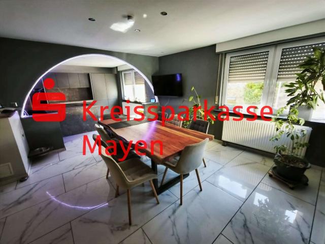 Haus zum Kaufen in Münstermaifeld 374.000,00 EUR 160 m²