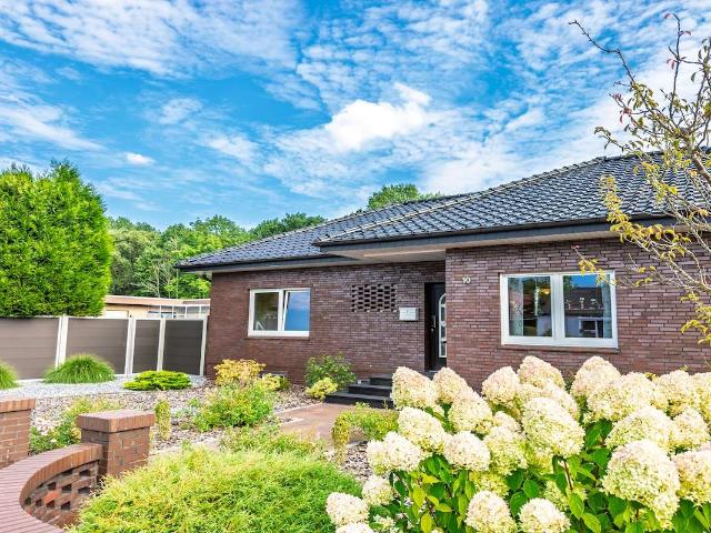 Haus zum Kaufen in Nordenham 323.500,00 EUR 140 m²