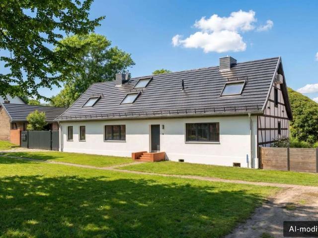 Haus zum Kaufen in Nauen 725.000,00 EUR 240 m²