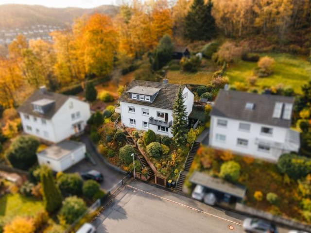 Haus zum Kaufen in Nachrodt Wiblingwerde 349.000,00 EUR 243 m²
