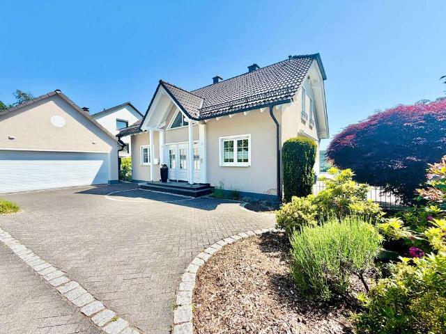 Haus zum Kaufen in Nachrodt Wiblingwerde 639.000,00 EUR 216 m²