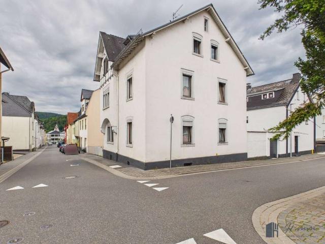 Haus zum Kaufen in Nassau 330.000,00 EUR 225 m²
