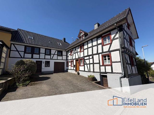 Haus zum Kaufen in Nettersheim Marmagen 389.000,00 EUR 215.04 m²