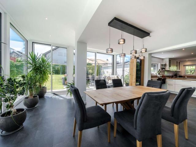 Haus zum Kaufen in Neu Anspach 850.000,00 EUR 212 m²