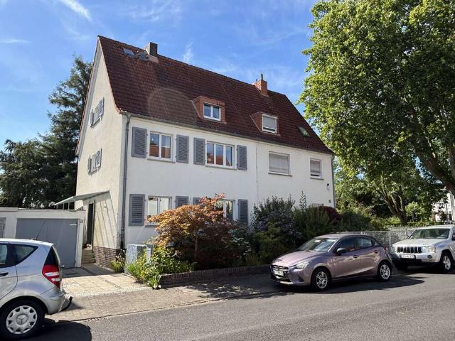 Haus zum Kaufen in Neu Isenburg 700.000,00 EUR 165.71 m²