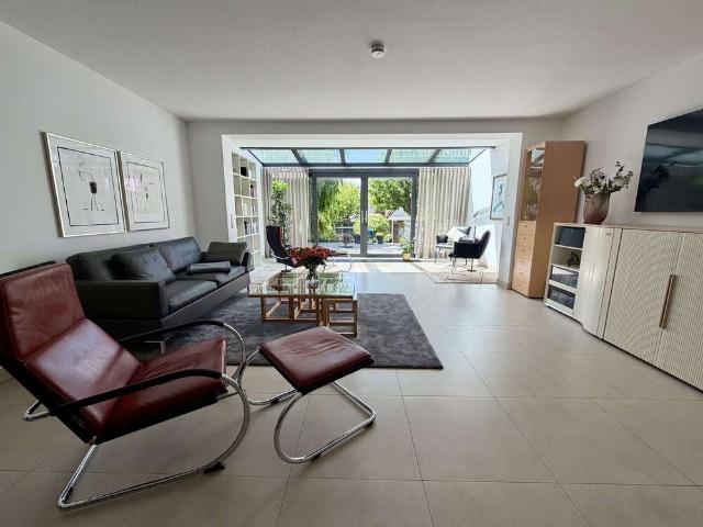 Haus zum Kaufen in Neu Isenburg 730.000,00 EUR 182 m²