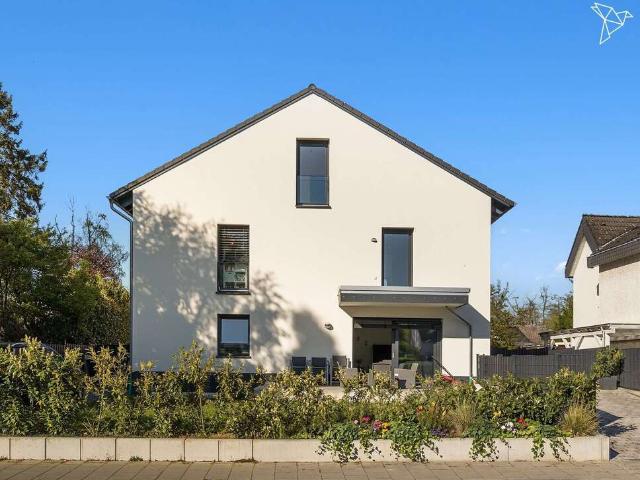 Haus zum Kaufen in Neu Isenburg 999.000,00 EUR 210 m²