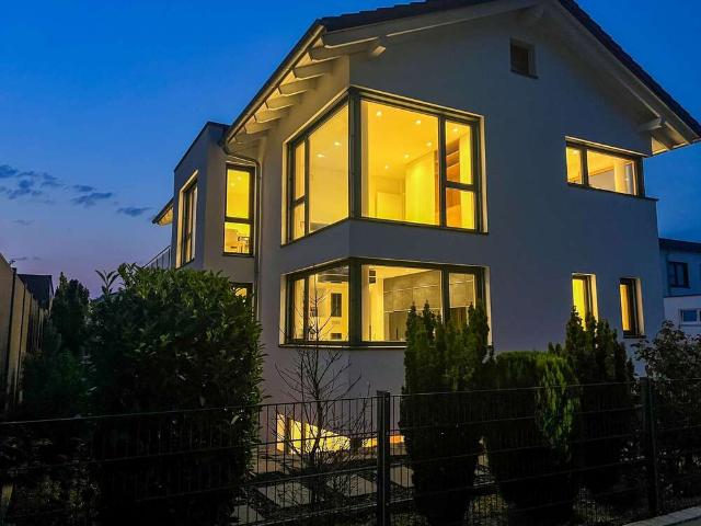 Haus zum Kaufen in Neu Ulm 1.500.000,00 EUR 202 m²
