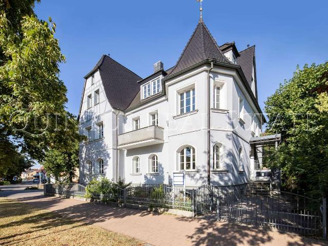 Haus zum Kaufen in Neuendettelsau 1.250.000,00 EUR 366 m²