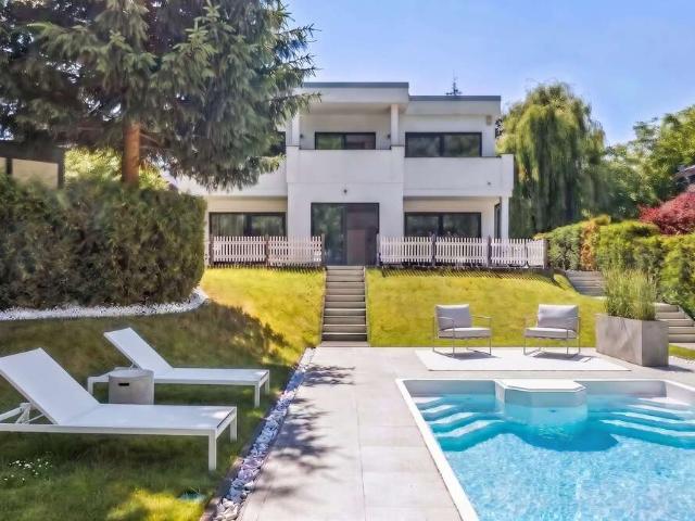 Haus zum Kaufen in Neuenhagen bei Berlin 1.290.000,00 EUR 215.32 m²