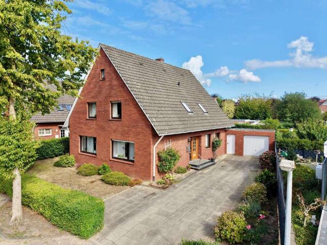 Haus zum Kaufen in Neuenhaus 265.000,00 EUR 194 m²