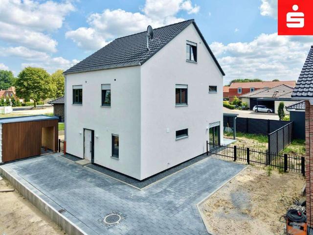 Haus zum Kaufen in Neuenhaus 449.000,00 EUR 166.59 m²