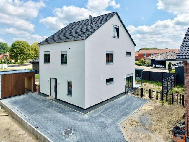 Haus zum Kaufen in Neuenhaus 449.000,00 EUR 166.59 m²
