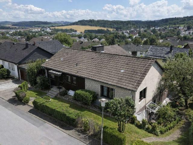 Haus zum Kaufen in Neuenrade 359.000,00 EUR 212 m²