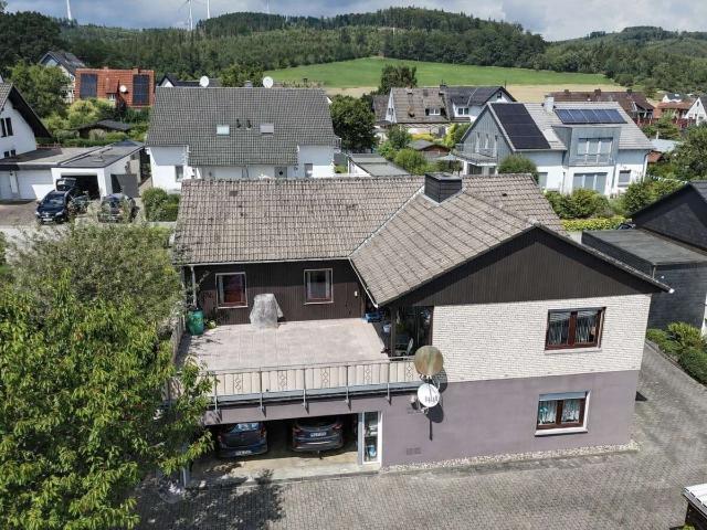 Haus zum Kaufen in Neuenrade 359.000,00 EUR 212 m²