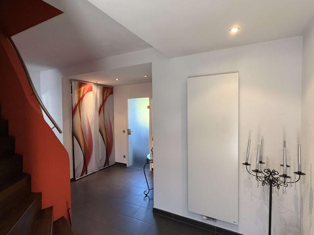 Haus zum Kaufen in Neuhausen 670.000,00 EUR 153.98 m²