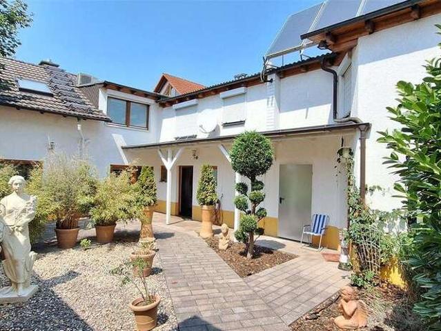 Haus zum Kaufen in Neulußheim 590.000,00 EUR 218 m²