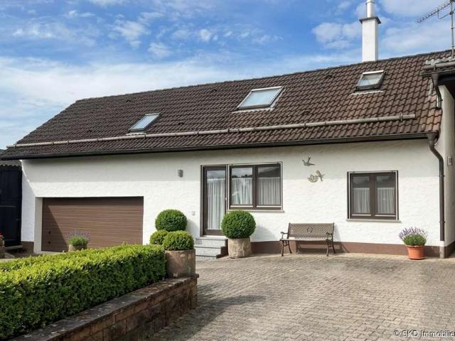 Haus zum Kaufen in Neunkirchen 269.000,00 EUR 173 m²