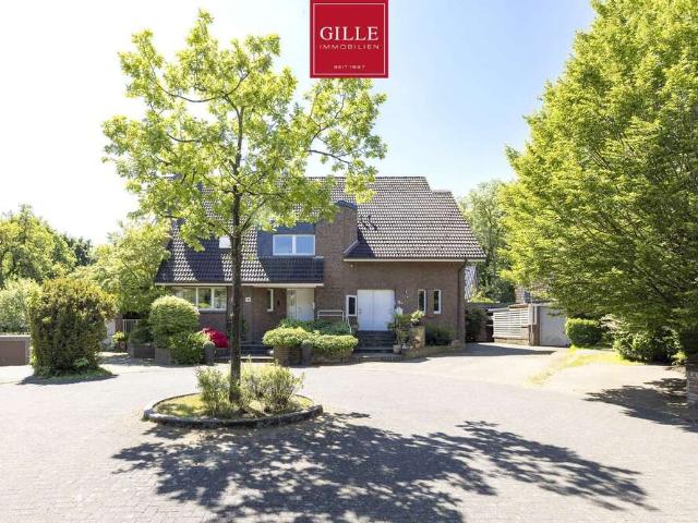 Haus zum Kaufen in Neuss 1.750.000,00 EUR 450 m²