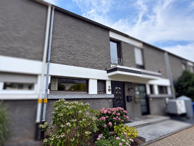 Haus zum Kaufen in Neuss 428.000,00 EUR 129.23 m²