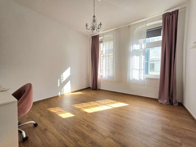 Haus zum Kaufen in Neuss 455.000,00 EUR 211.19 m²