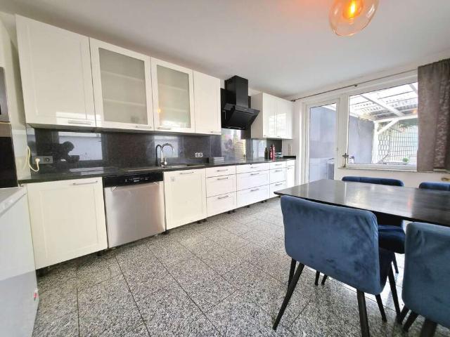 Haus zum Kaufen in Neuss 455.000,00 EUR 211.19 m²