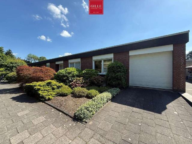 Haus zum Kaufen in Neuss 590.000,00 EUR 153.43 m²
