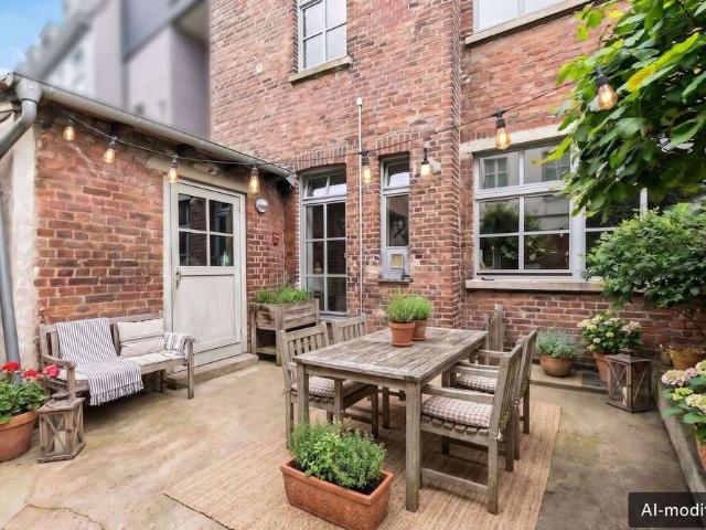 Haus zum Kaufen in Neuss Innenstadt 980.000,00 EUR 384 m²