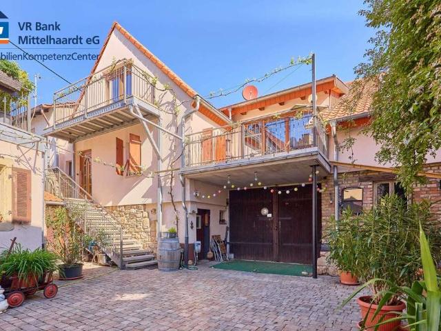 Haus zum Kaufen in Neustadt 630.000,00 EUR 261 m²