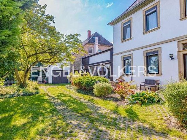 Haus zum Kaufen in Neustadt a. d. Weinstr 755.000,00 EUR 359 m²