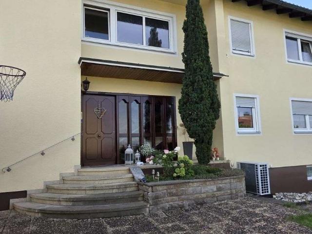 Haus zum Kaufen in Neustadt an der Aisch 649.000,00 EUR 275 m²